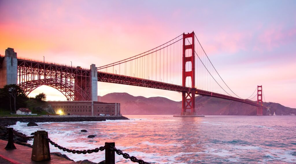 Golden Gate Bridge in San Francisco, CA representing the highest paying careers in California